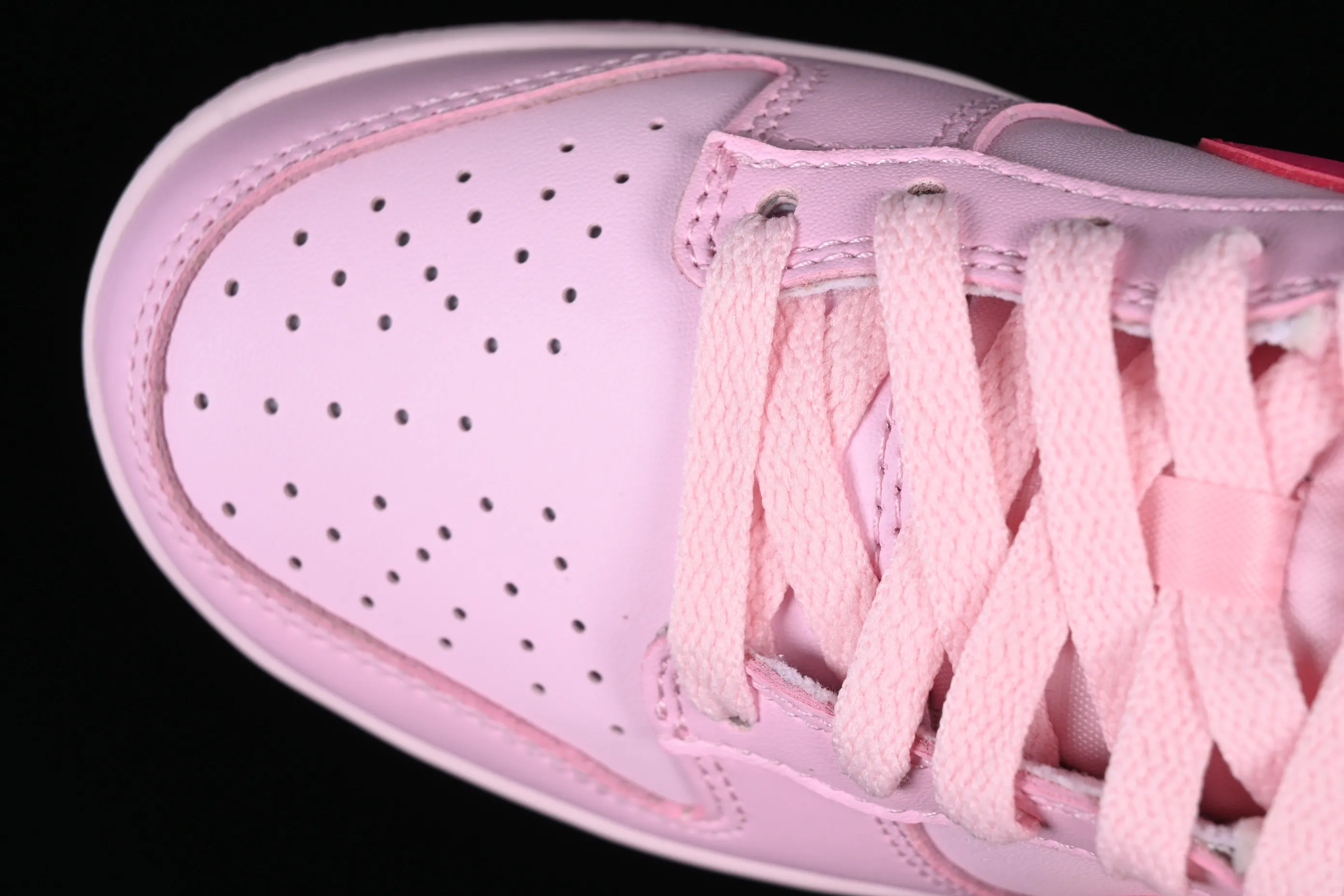 All Categories Nk SB Dunk Series Nk SB Dunk Low Low-top sneakers Cost-effective version Nk Dunk Low Pink SB low-top sports and leisure sneakers DH9756-600